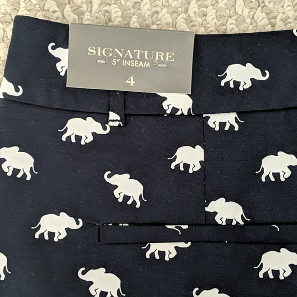 Ann Taylor navy elephant print shorts - Picture 4 of 6